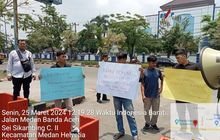 Babinsa Sertu Jhon Walker Lumbangaol Monitor Kegiatan Aksi Demo Forum Pemuda Dari Mahasiswa Sumut