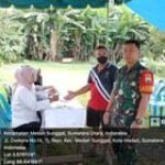 Babinsa Koramil 0201-06/MS Bantu Pengamanan Penyaluran BPCB dari Dari Pemerintah