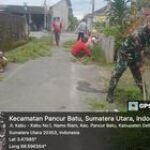 Sambuat Ramadhan, Babinsa Serda Roy Ferdinand Sihotang Gotoroyong Bersama Perangkat Desa