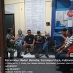 Tak Peduli Waktu, Babinsa Komsos dengan Perangkat Kelurahan Posko Trantibum