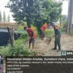 Jaga Kebersihan Lingkungan, Babinsa Koramil 0201-08/MA Bersama Jajaran Kelurahan & Warga Gotong Royong