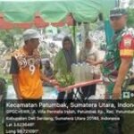 Babinsa Koramil 0201-15/DT Monitor Wilayah Terhadap Warga yang Berziarah