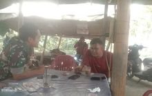 Jaga Silaturahmi, Babinsa Komsos Bersama Tokoh Pemuda