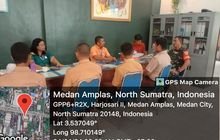 Anjangsana Sekolah, Babinsa Koramil 0201-08/MA Komsos Dengan Tenaga Pendidik Dan Para Siswa