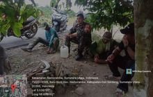 Sela-sela Istirahat, Babinsa Koptu Lilik Sofyan Komsos Dengan Petani