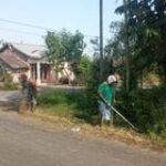 Wujudkan Lingkungan Bersih, Babinsa Laksanakan Gotroy Bersama Warga