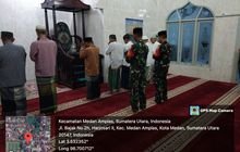 Tingkatkan Iman & Taqwa, Babinsa Koramil 0201-08/MA Terus Laksanakan Sholat Subuh Wilayah Binaan