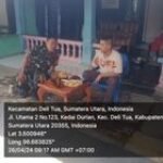 Mewujudkan Keakraban, Babinsa Sertu Heru & Serda Asril Komsos Dengan Warga Binaan