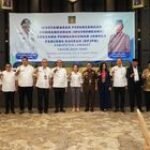 Jalani Silaturahmi Di Bulan Ramadhan Babinsa Koramil 15/DT Peltu Dedi saputra melaksanakan Komsos Bersama Perangkat Desa
