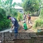 Babinsa Bangun Jalan di Desa Jati Kesuma