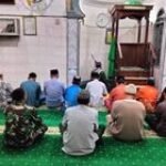Babinsa Koramil 0201-16/TM Sholat Subuh Berjamaah di Masjid Al Ikhlas Jalan Medan Lubuk Pakam