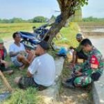 Babinsa Teras Jalin Komunikasi Dengan Petani