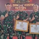 Resimen Armed 1 dan Yoanarmed 13 Kostrad Terima Penghargaan Pada Apel Dansat Kostrad Tahun 2024