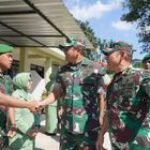 KSAD Jenderal TNI Maruli Simanjuntak Tinjau Hasil Renovasi Rumdis di Yonif 512/QY