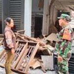 Babinsa Medan Timur Amankan Lokasi Ledakan Gas, Dua Orang Dilarikan ke RS Colombia
