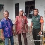 Babinsa Bersama Jajaran Kelurahan Sambangi Rumah Warga Yang Berangkat Menunaikan Ibadah Haji