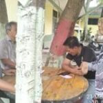 Babinsa Kelurahan Helvetia Kec.Medan Helvetia Melaksanakan Komsos Pembinaan Wilayah Dengan Kasitrantip Helvetia dan Tokoh Masyarakat