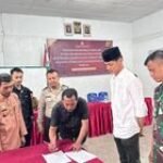 Babinsa Serda A.I Nasution Hadiri Pelantikan Pantarlih di Desa Telaga Sari untuk Sukseskan Pilkada 2024