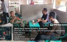 Babinsa Sertu Adesmar Laksanakan Komsos untuk Tingkatkan Keamanan dan Silaturahmi di Desa Lantasan Baru