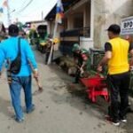 Anggota Koramil 0201-14/PB Gelar Gotong Royong Bersama Warga Desa Durin Simbelang