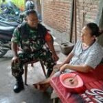 Kegiatan Komsos Babinsa Peltu I. Simatupang di Jalan Sunggal Link 7, Kelurahan Sunggal, Kecamatan Medan Sunggal