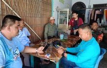 Judul: Babinsa Koramil 0201-06/MS Laksanakan Komsos dengan Kepala Lingkungan di Kelurahan Sunggal