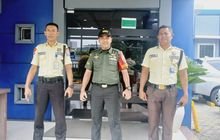 Babinsa Koramil 0201-01/MP Serda Eh. Nababan Sambangi Pos Security di Kelurahan Petisah Tengah