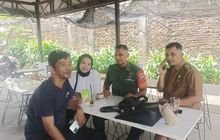 Babinsa Tingkatkan Silaturahmi dengan Lurah Sudirejo II Melalui Komunikasi Sosial