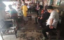 Eratkan Persaudaraan, Babinsa Peltu (K) Sulastri Bersama Masyarakat Di Warung Kelontong
