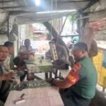 Melalui Komsos Babinsa Koramil 0201-05/MB Taufik Pantau Wilayah Binaan