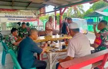 Babinsa Serka Budi Kurniawan Tingkatkan Silaturahmi melalui Komsos di Paya Pasir