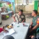 Babinsa Koramil 06/MS Lakukan Komsos dengan Warga di Kelurahan Helvetia Tengah