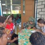 Sinergi Satgas Yonif 323 Kostrad dan Puskesmas Sinak bersama gelar Imunisasi Polio