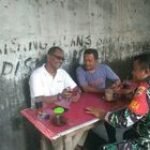 Kegiatan Komsos Babinsa Koramil 0201-01/MP dengan Tokoh Masyarakat di Kelurahan Sekip