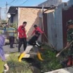 Babinsa Koramil 0201-03/MD Serda Budi Wahyono Bersama Muspika Medan Tembung Gelar Gotong Royong Serentak untuk Lingkungan Bersih