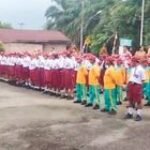 Geliat Babinsa di Lokasi TMMD, Ajak Siswa SD Semarakkan 17 Agustus