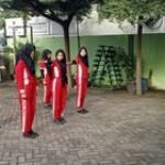 Babinsa Koramil 0201-10/MM Sertu Trisno Abadi Berikan Bimbingan kepada Siswi Praktek Kerja Lapangan (PKL)