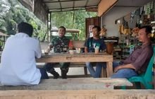 Implementasikan Binter, Satgas TMMD 121 Kodim 0204/DS Ajak Warga Ngopi Bareng