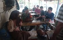 Babinsa Kelurahan Pangkalan Mansyur Serda Tirto Terus Berbaur Dengan Warga Binaannya