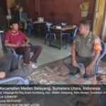 Babinsa Koramil 0201-07/MT Gelar Komsos dengan Warga di Asam Kumbang
