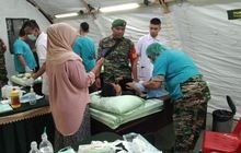Babinsa Koramil 0201-11/MD Dampingi Warga dalam Kegiatan Sunat Massal HUT TNI Ke-79