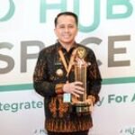 Pj Gubernur Sumut Agus Fatoni Terima Penghargaan Wahana Tata Nugraha Wiratama