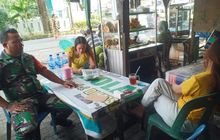 Komsos Babinsa koramil-0201/14/PB ke Toko Sembako, Antisipasi Kelangkaan Bahan Pokok dan Cek Kestabilan Harga