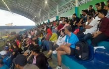 Walaupun Timnya Kalah, Suporter Sumsel Buat Pelatih dan Pemain Terharu