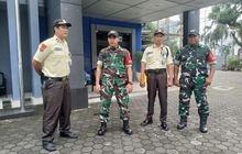 Babinsa Koramil 0201-01/MP, Serda Eh. Nababan, Laksanakan Komsos Bersama Security BUMD