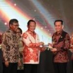 Penjabat (Pj) Gubernur Sumatera Utara (Sumut) Agus Fatoni menerima penghargaan kinerja terbaik bidang ekonomi daerah dari Kementerian Dalam Negeri (Kemendagri) dan Tempo Media Group. Penghargaan tersebut diterima Fatoni pada Malam Apresiasi Kinerja K