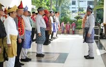 Kenakan Pakaian Adat Melayu, Plt Wali Kota Pimpin Upacara Peringatan Hari Sumpah Pemuda