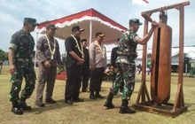 Pembagian Paket Sembako Warnai Penutupan TMMD Desa Pandeyan