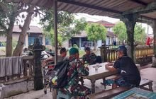 Babinsa Kelurahan Mabar Gelar Komsos Bahas Kamtibmas Bersama Warga