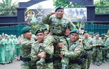 Prajurit Divif 2 Kostrad Gelar Acara Tradisi Penerimaan dan Pelepasan Panglima Divisi Infanteri 2 Kostrad